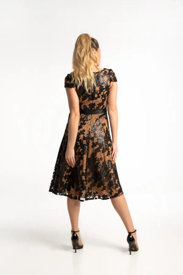 βραδινό φόρεμα