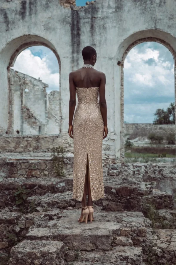 βραδυνό φόρεμα